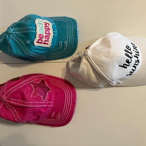 CC hats bundle - Picture 3 of 4